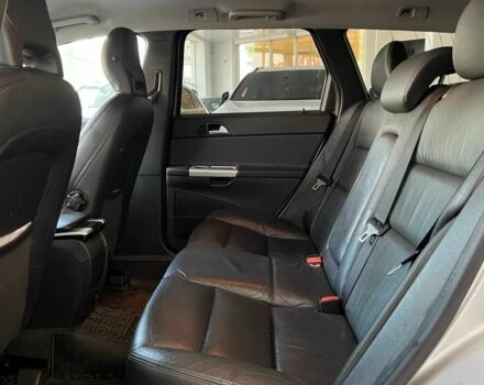 Серый Вольво В50, объемом двигателя 1.6 л и пробегом 324 тыс. км за 8000 $, фото 9 на Automoto.ua