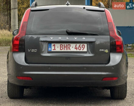 Серый Вольво В50, объемом двигателя 1.6 л и пробегом 240 тыс. км за 7999 $, фото 33 на Automoto.ua