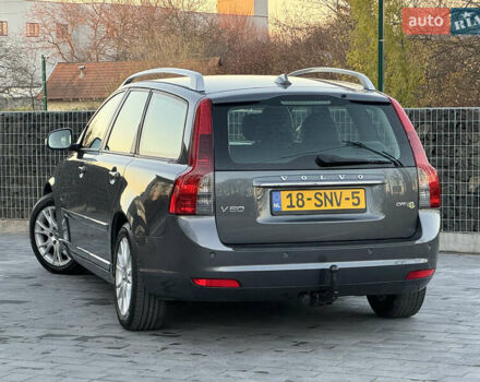 Серый Вольво В50, объемом двигателя 1.6 л и пробегом 218 тыс. км за 8500 $, фото 40 на Automoto.ua