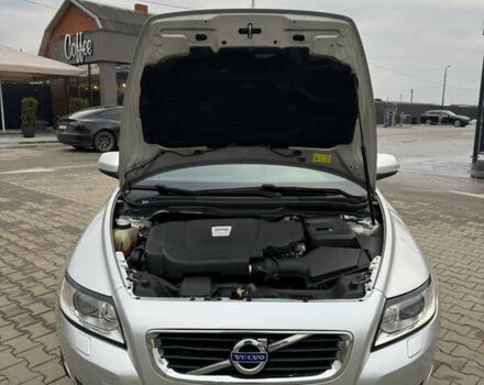 Серый Вольво В50, объемом двигателя 2 л и пробегом 225 тыс. км за 9999 $, фото 51 на Automoto.ua