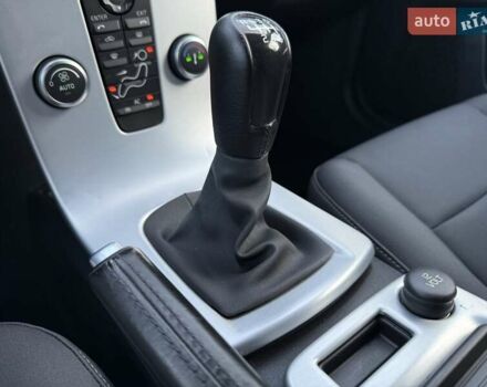 Серый Вольво В50, объемом двигателя 1.6 л и пробегом 229 тыс. км за 7950 $, фото 80 на Automoto.ua