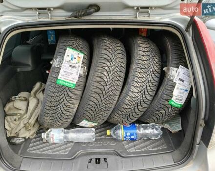 Серый Вольво В50, объемом двигателя 1.56 л и пробегом 260 тыс. км за 8800 $, фото 12 на Automoto.ua