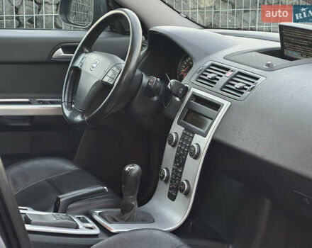 Серый Вольво В50, объемом двигателя 1.6 л и пробегом 218 тыс. км за 8500 $, фото 79 на Automoto.ua