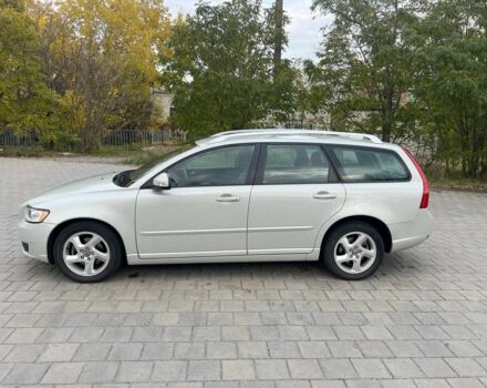 Сірий Вольво V50, об'ємом двигуна 1.6 л та пробігом 263 тис. км за 8500 $, фото 1 на Automoto.ua