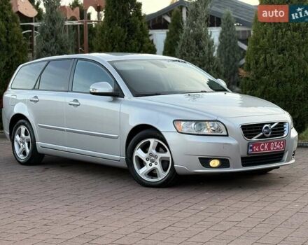 Серый Вольво В50, объемом двигателя 1.6 л и пробегом 229 тыс. км за 7950 $, фото 3 на Automoto.ua