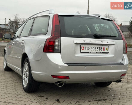 Серый Вольво В50, объемом двигателя 2 л и пробегом 225 тыс. км за 9999 $, фото 23 на Automoto.ua