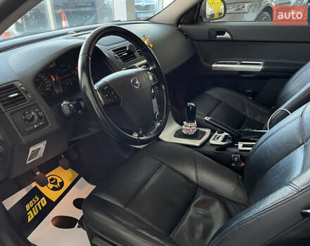 Серый Вольво В50, объемом двигателя 1.56 л и пробегом 324 тыс. км за 8000 $, фото 19 на Automoto.ua