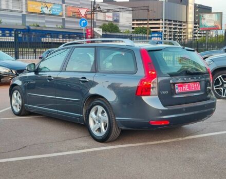 Серый Вольво В50, объемом двигателя 1.6 л и пробегом 260 тыс. км за 8700 $, фото 5 на Automoto.ua