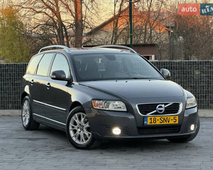 Серый Вольво В50, объемом двигателя 1.6 л и пробегом 218 тыс. км за 8500 $, фото 24 на Automoto.ua