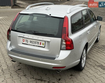 Серый Вольво В50, объемом двигателя 2 л и пробегом 225 тыс. км за 9999 $, фото 18 на Automoto.ua