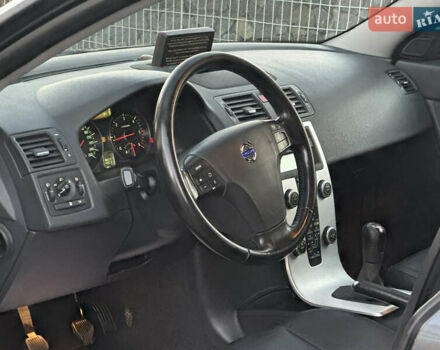 Серый Вольво В50, объемом двигателя 1.6 л и пробегом 218 тыс. км за 8500 $, фото 103 на Automoto.ua