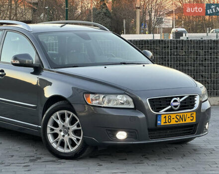 Серый Вольво В50, объемом двигателя 1.6 л и пробегом 218 тыс. км за 8500 $, фото 27 на Automoto.ua