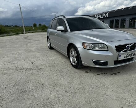 Серый Вольво В50, объемом двигателя 1.6 л и пробегом 243 тыс. км за 8900 $, фото 1 на Automoto.ua