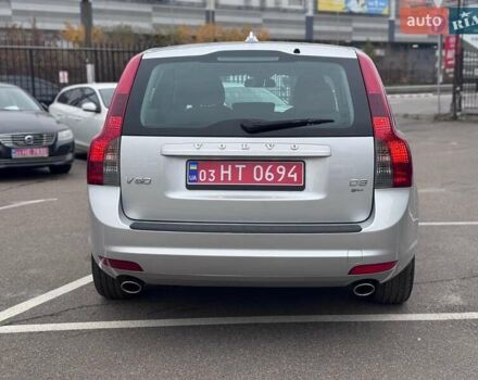 Серый Вольво В50, объемом двигателя 2 л и пробегом 258 тыс. км за 10200 $, фото 6 на Automoto.ua