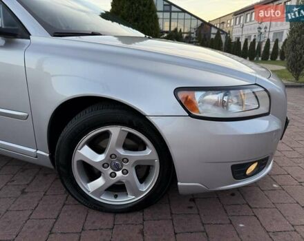 Серый Вольво В50, объемом двигателя 1.6 л и пробегом 229 тыс. км за 7950 $, фото 8 на Automoto.ua