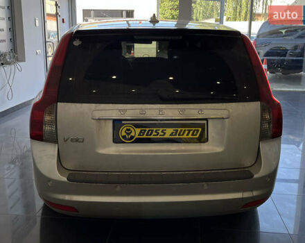 Серый Вольво В50, объемом двигателя 1.56 л и пробегом 340 тыс. км за 7600 $, фото 5 на Automoto.ua