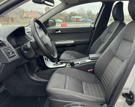 Серый Вольво В50, объемом двигателя 2 л и пробегом 225 тыс. км за 9999 $, фото 30 на Automoto.ua