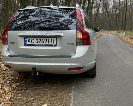 Серый Вольво В50, объемом двигателя 1.6 л и пробегом 260 тыс. км за 8500 $, фото 9 на Automoto.ua