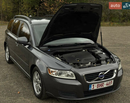 Серый Вольво В50, объемом двигателя 1.6 л и пробегом 240 тыс. км за 7999 $, фото 93 на Automoto.ua