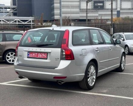 Серый Вольво В50, объемом двигателя 2 л и пробегом 258 тыс. км за 10200 $, фото 6 на Automoto.ua