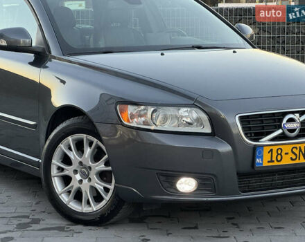 Серый Вольво В50, объемом двигателя 1.6 л и пробегом 218 тыс. км за 8500 $, фото 30 на Automoto.ua