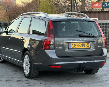 Серый Вольво В50, объемом двигателя 1.6 л и пробегом 218 тыс. км за 8500 $, фото 41 на Automoto.ua