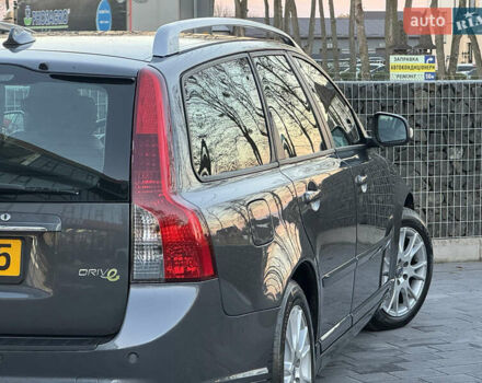 Серый Вольво В50, объемом двигателя 1.6 л и пробегом 218 тыс. км за 8500 $, фото 64 на Automoto.ua