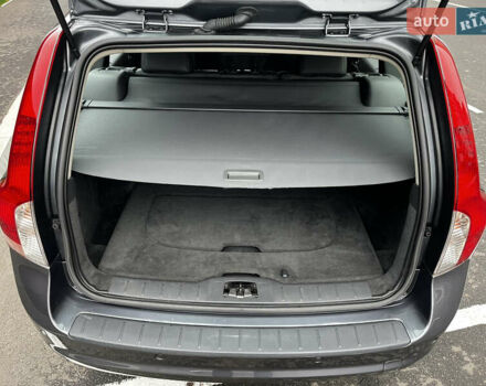 Серый Вольво В50, объемом двигателя 2 л и пробегом 205 тыс. км за 9200 $, фото 101 на Automoto.ua