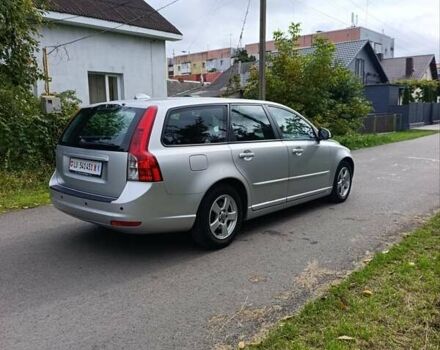 Серый Вольво В50, объемом двигателя 1.6 л и пробегом 200 тыс. км за 7800 $, фото 10 на Automoto.ua