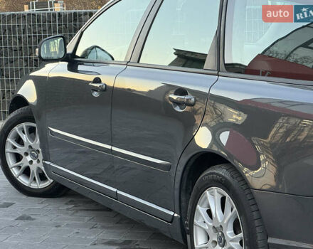 Серый Вольво В50, объемом двигателя 1.6 л и пробегом 218 тыс. км за 8500 $, фото 50 на Automoto.ua