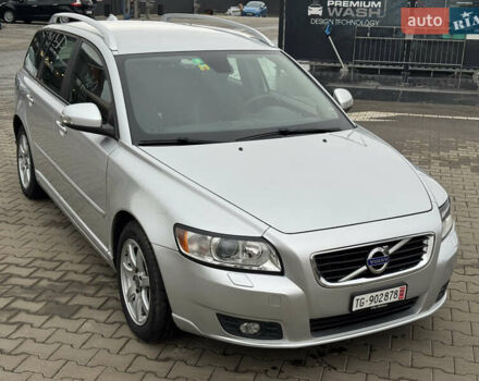 Серый Вольво В50, объемом двигателя 2 л и пробегом 225 тыс. км за 9999 $, фото 11 на Automoto.ua