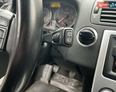 Серый Вольво В50, объемом двигателя 2 л и пробегом 205 тыс. км за 9200 $, фото 52 на Automoto.ua