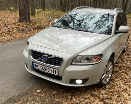 Серый Вольво В50, объемом двигателя 1.6 л и пробегом 260 тыс. км за 8500 $, фото 8 на Automoto.ua