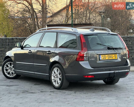 Серый Вольво В50, объемом двигателя 1.6 л и пробегом 218 тыс. км за 8500 $, фото 37 на Automoto.ua