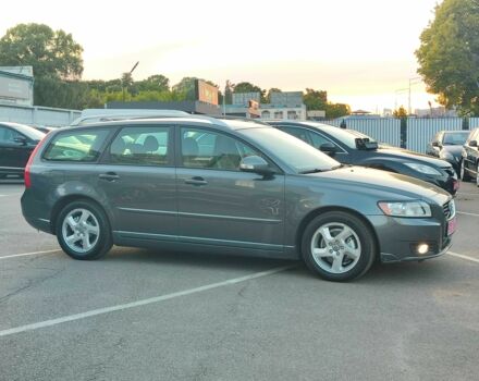 Серый Вольво В50, объемом двигателя 1.6 л и пробегом 260 тыс. км за 8700 $, фото 8 на Automoto.ua