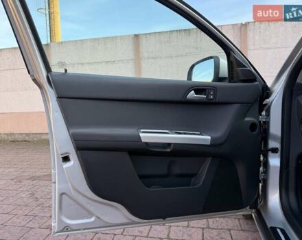 Серый Вольво В50, объемом двигателя 1.6 л и пробегом 229 тыс. км за 7950 $, фото 59 на Automoto.ua