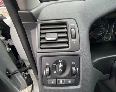 Сірий Вольво V50, об'ємом двигуна 2 л та пробігом 229 тис. км за 9751 $, фото 23 на Automoto.ua