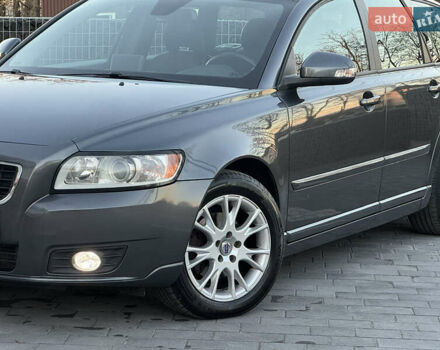 Серый Вольво В50, объемом двигателя 1.6 л и пробегом 218 тыс. км за 8500 $, фото 19 на Automoto.ua