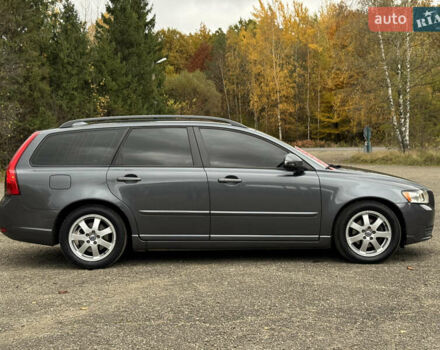 Серый Вольво В50, объемом двигателя 1.6 л и пробегом 240 тыс. км за 7999 $, фото 29 на Automoto.ua