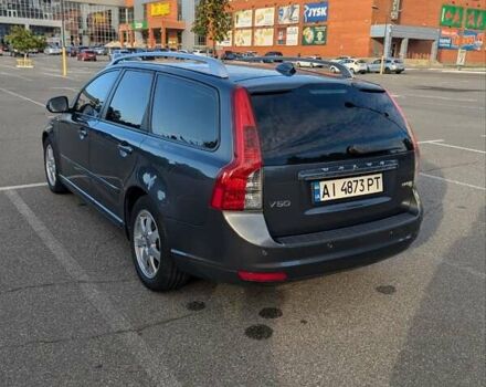 Серый Вольво В50, объемом двигателя 1.6 л и пробегом 246 тыс. км за 8500 $, фото 5 на Automoto.ua