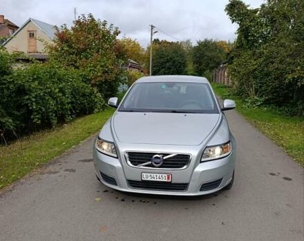 Серый Вольво В50, объемом двигателя 1.6 л и пробегом 200 тыс. км за 7800 $, фото 3 на Automoto.ua