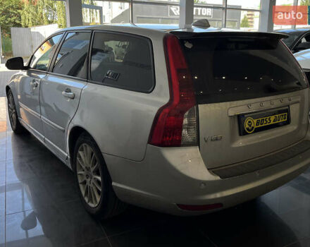 Серый Вольво В50, объемом двигателя 1.56 л и пробегом 340 тыс. км за 7600 $, фото 4 на Automoto.ua