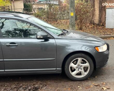 Сірий Вольво V50, об'ємом двигуна 2 л та пробігом 240 тис. км за 9690 $, фото 13 на Automoto.ua