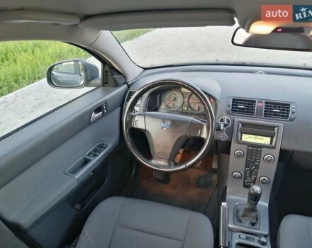 Серый Вольво В50, объемом двигателя 1.6 л и пробегом 199 тыс. км за 8299 $, фото 48 на Automoto.ua