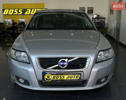 Серый Вольво В50, объемом двигателя 1.56 л и пробегом 340 тыс. км за 7600 $, фото 1 на Automoto.ua