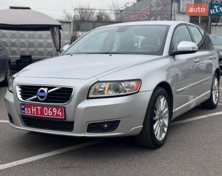 Серый Вольво В50, объемом двигателя 2 л и пробегом 258 тыс. км за 10200 $, фото 4 на Automoto.ua