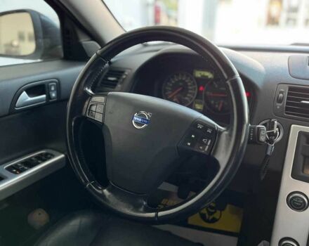 Серый Вольво В50, объемом двигателя 1.6 л и пробегом 324 тыс. км за 8000 $, фото 15 на Automoto.ua