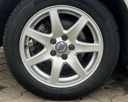 Серый Вольво В50, объемом двигателя 2 л и пробегом 225 тыс. км за 9999 $, фото 52 на Automoto.ua