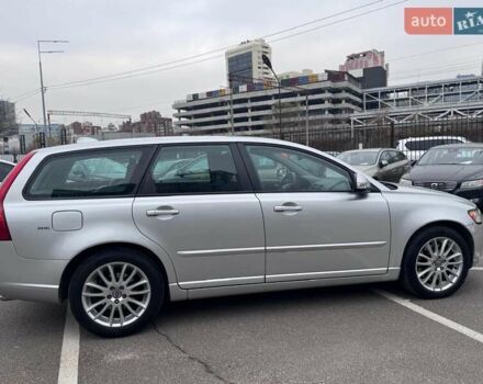 Серый Вольво В50, объемом двигателя 2 л и пробегом 258 тыс. км за 10200 $, фото 8 на Automoto.ua