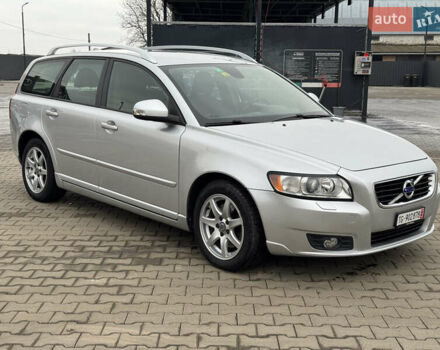 Серый Вольво В50, объемом двигателя 2 л и пробегом 225 тыс. км за 9999 $, фото 12 на Automoto.ua